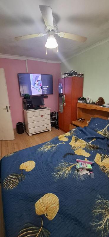 6 Bedroom Property for Sale in Ravensmead Western Cape